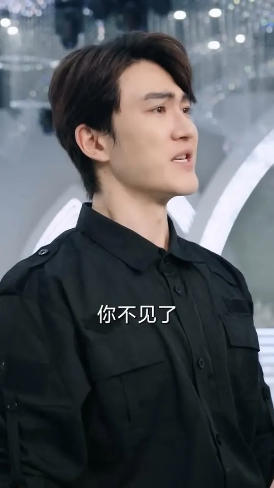 ซีรีส์แนวตั้ง (พากย์) ยามเฝ้าหมู่บ้านคือจอมทัพมังกรที่หายตัวไป พากย์ไทย ครบทุกตอน ดูฟรี HD